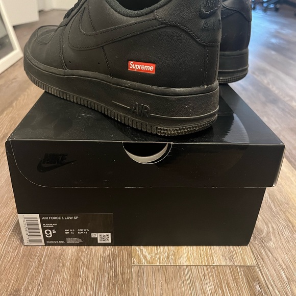 Nike Air Force 1 Low, Supreme, Black size 9.5 US - Picture 5 of 5